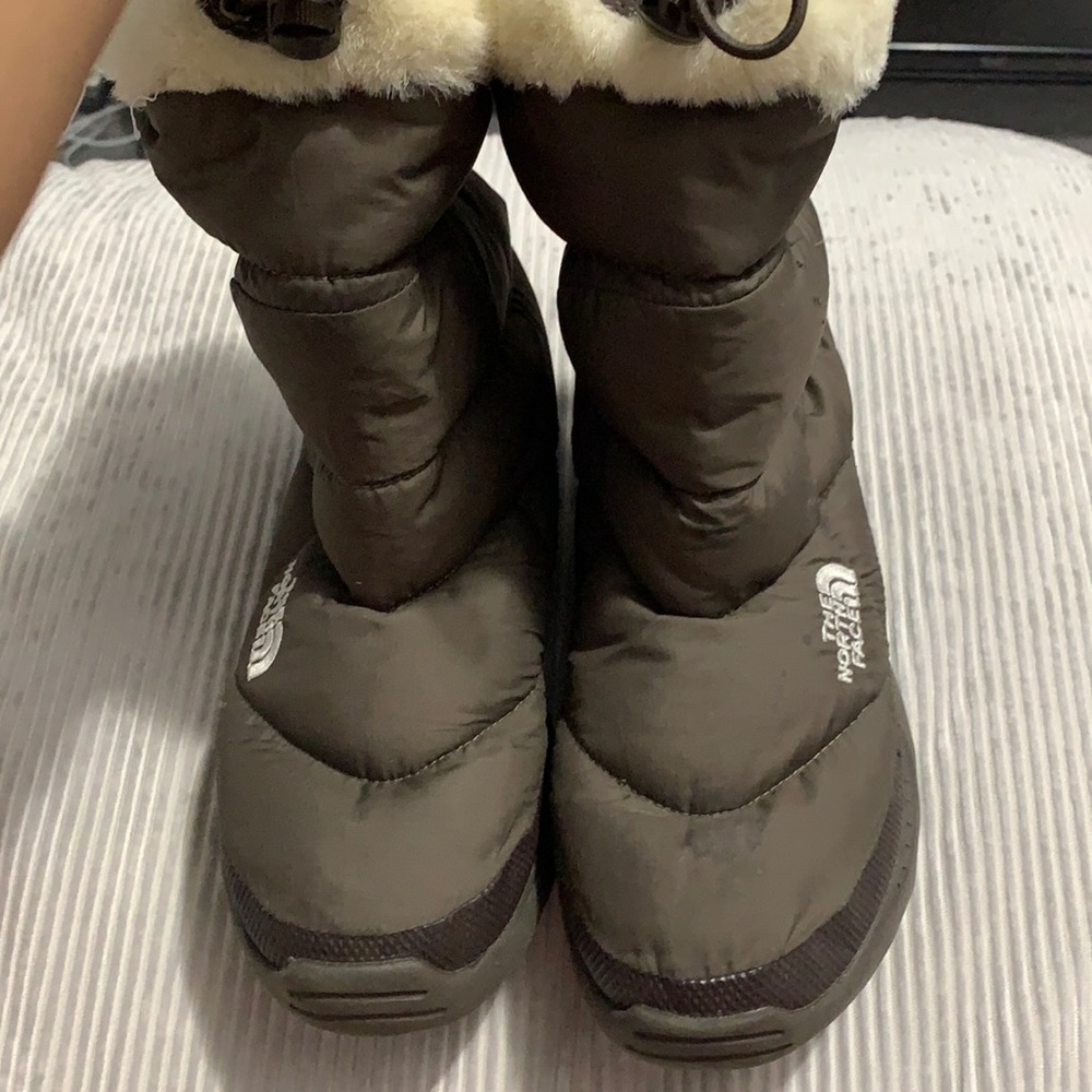 The north face nuptse boots 700